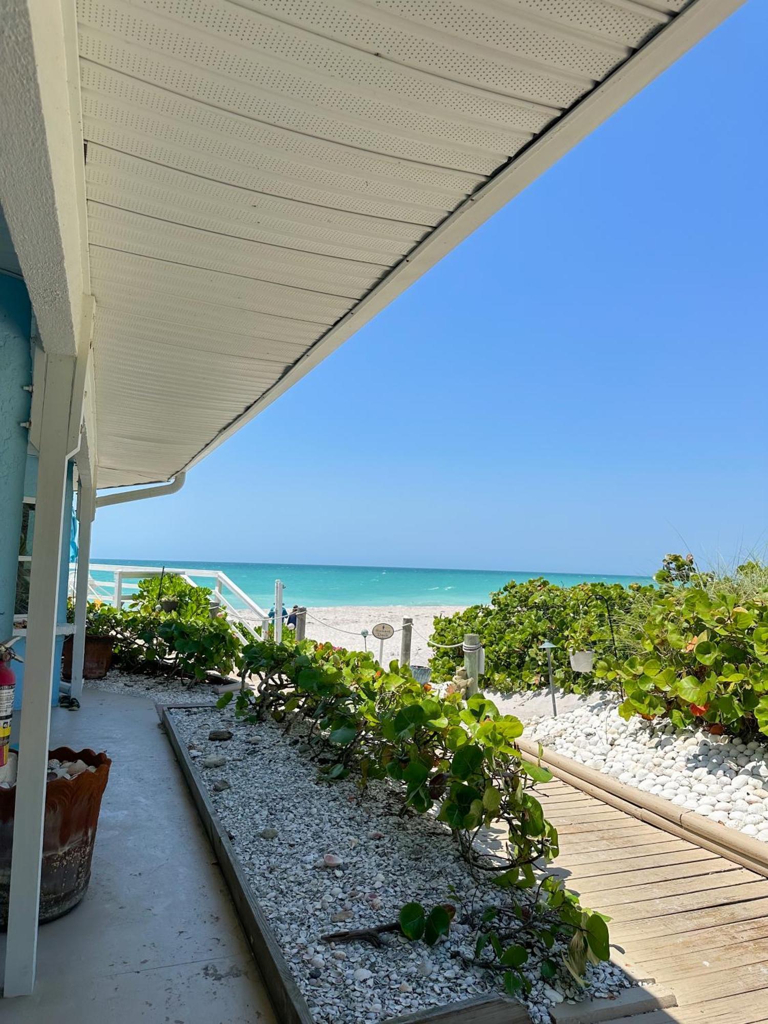 Pearl Beach Inn Englewood Exteriér fotografie